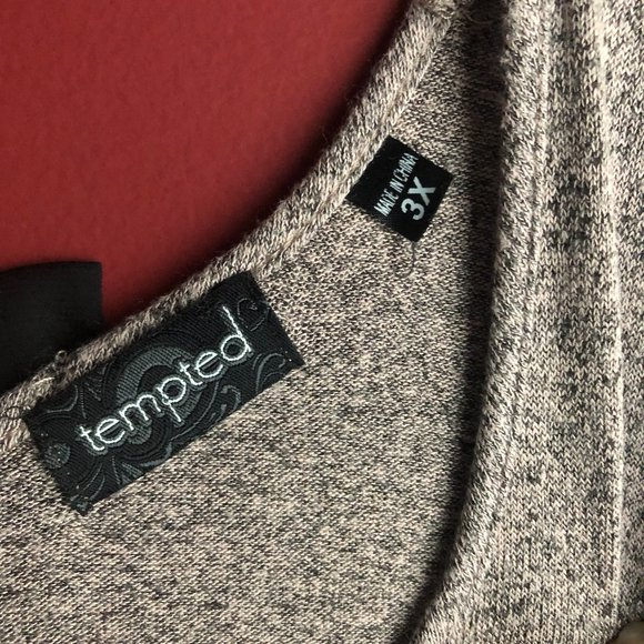 Tempted Bow Tie Tunic - Picture 3 of 7